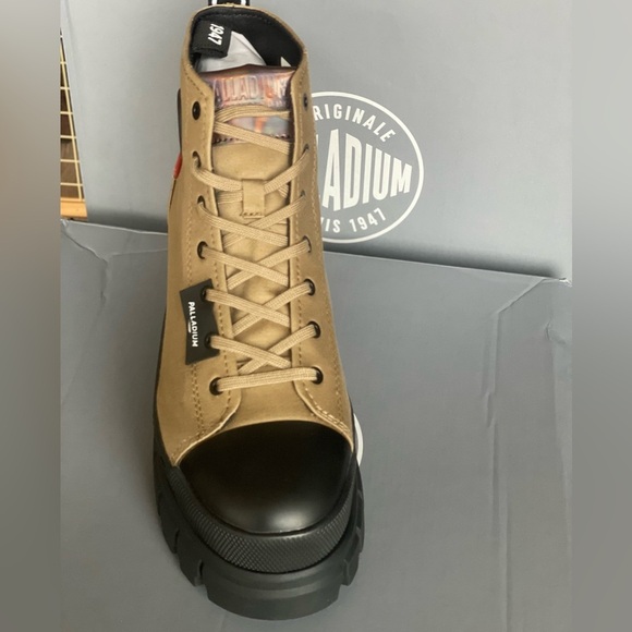 New | Palladium Women’s Revolt High Top Olive and Black Vegan Boots, size 10 - Picture 2 of 7